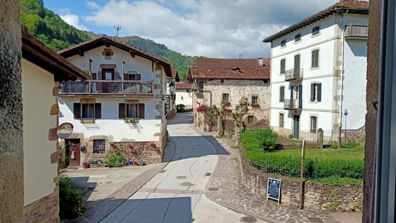 Tresanea Apartamentos Ituren Buitenkant foto